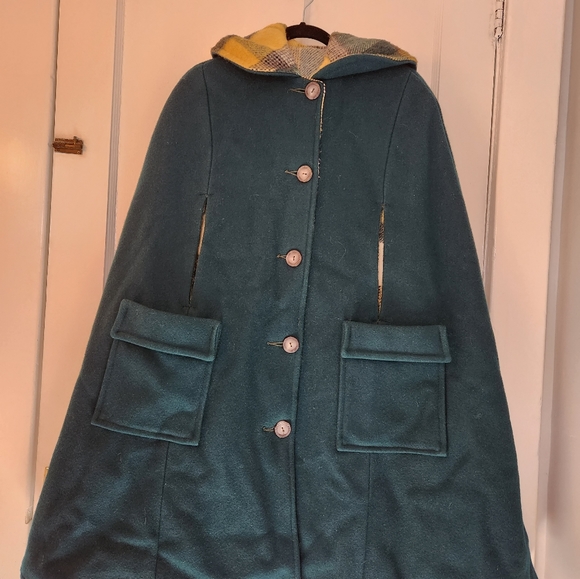 💛💚60's Reversible Cape💚💛 - Picture 7 of 10